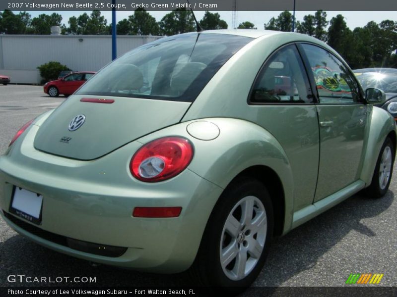 Gecko Green Metallic / Cream 2007 Volkswagen New Beetle 2.5 Coupe