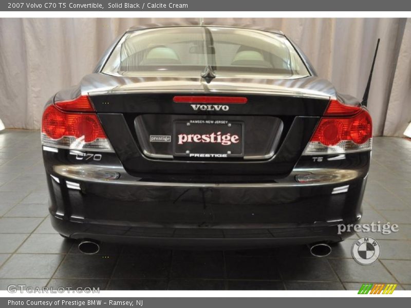 Solid Black / Calcite Cream 2007 Volvo C70 T5 Convertible