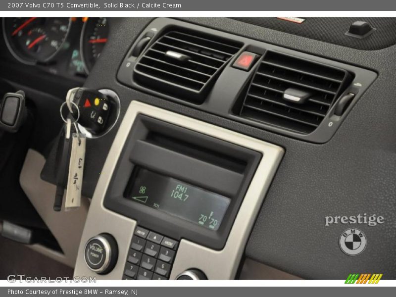 Solid Black / Calcite Cream 2007 Volvo C70 T5 Convertible