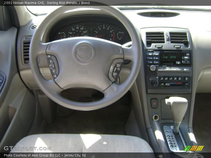 Sterling Mist Metallic / Blond 2001 Nissan Maxima GXE