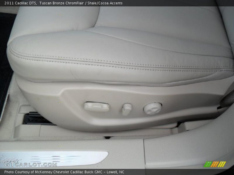 Tuscan Bronze ChromFlair / Shale/Cocoa Accents 2011 Cadillac DTS