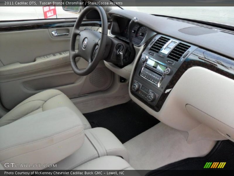 Tuscan Bronze ChromFlair / Shale/Cocoa Accents 2011 Cadillac DTS