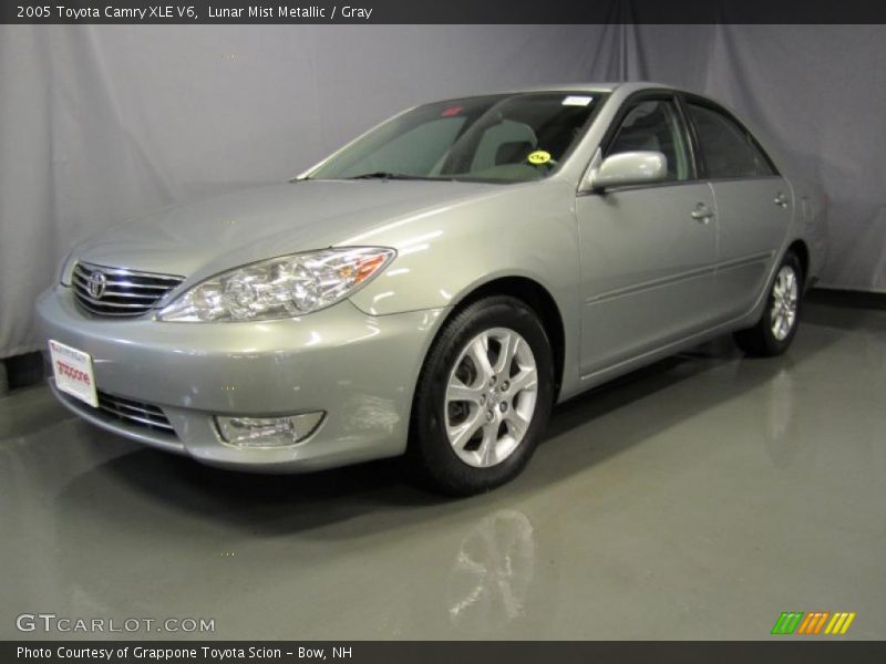 Lunar Mist Metallic / Gray 2005 Toyota Camry XLE V6
