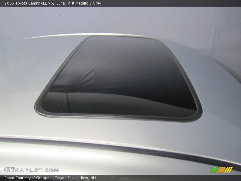 Lunar Mist Metallic / Gray 2005 Toyota Camry XLE V6