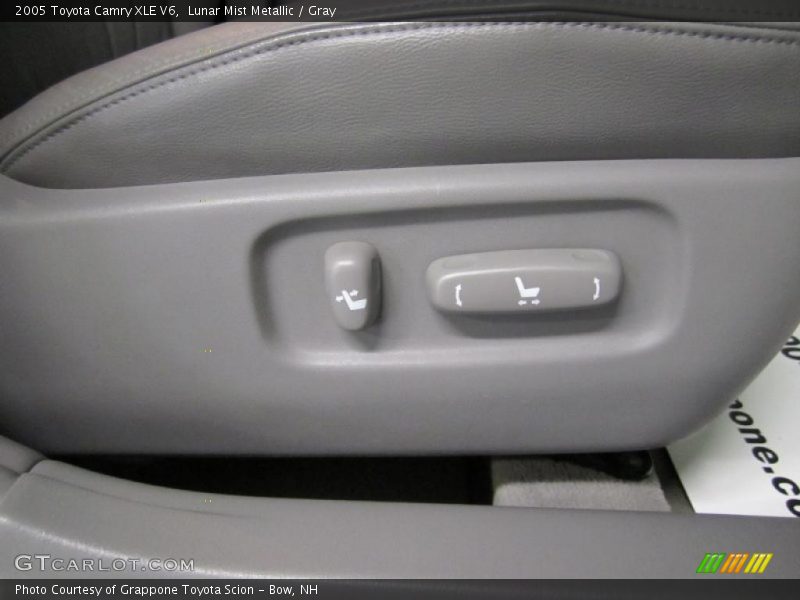 Lunar Mist Metallic / Gray 2005 Toyota Camry XLE V6