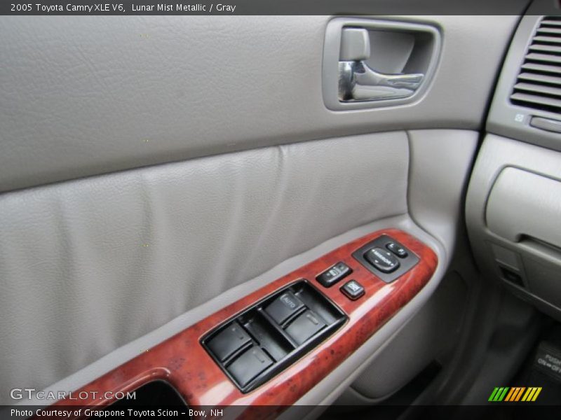 Lunar Mist Metallic / Gray 2005 Toyota Camry XLE V6
