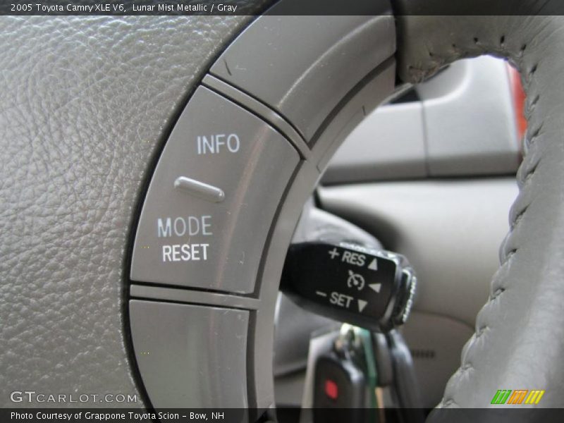 Lunar Mist Metallic / Gray 2005 Toyota Camry XLE V6