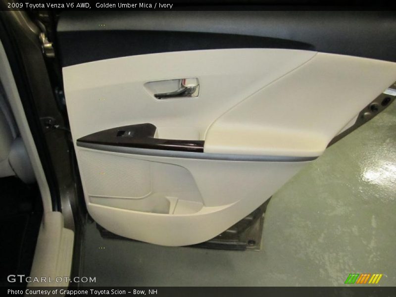 Golden Umber Mica / Ivory 2009 Toyota Venza V6 AWD