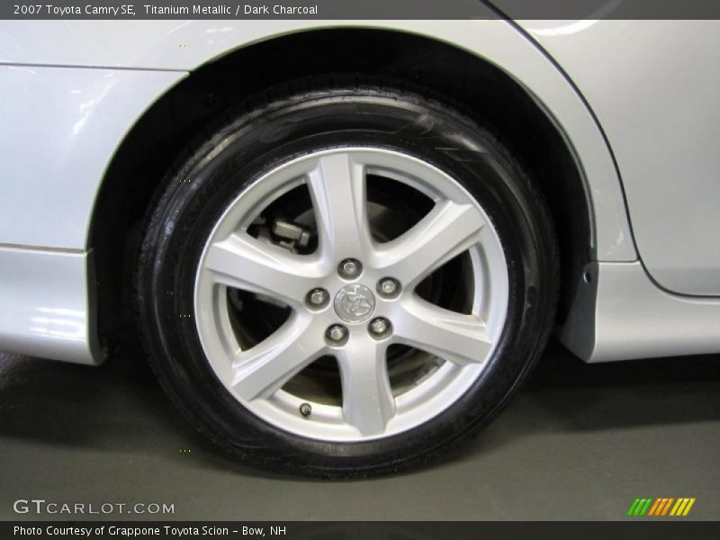 Titanium Metallic / Dark Charcoal 2007 Toyota Camry SE