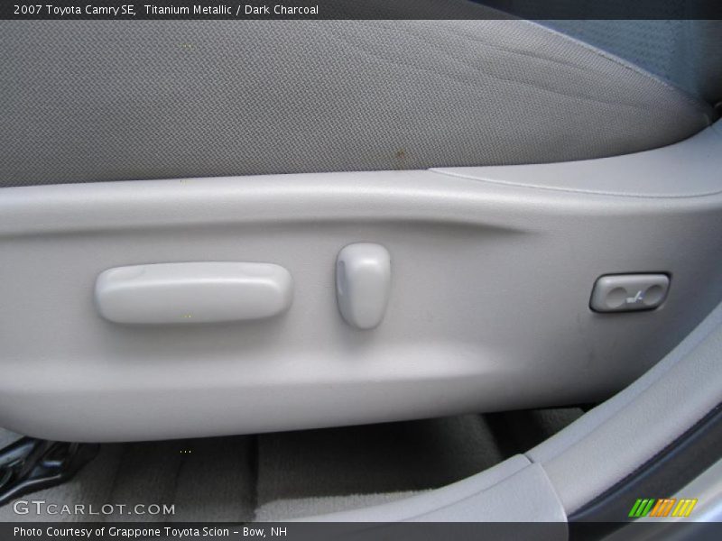 Titanium Metallic / Dark Charcoal 2007 Toyota Camry SE