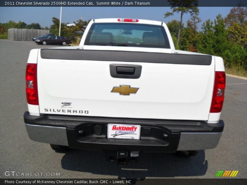 Summit White / Dark Titanium 2011 Chevrolet Silverado 2500HD Extended Cab