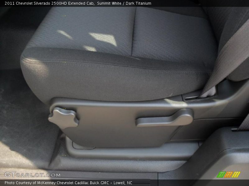 Summit White / Dark Titanium 2011 Chevrolet Silverado 2500HD Extended Cab