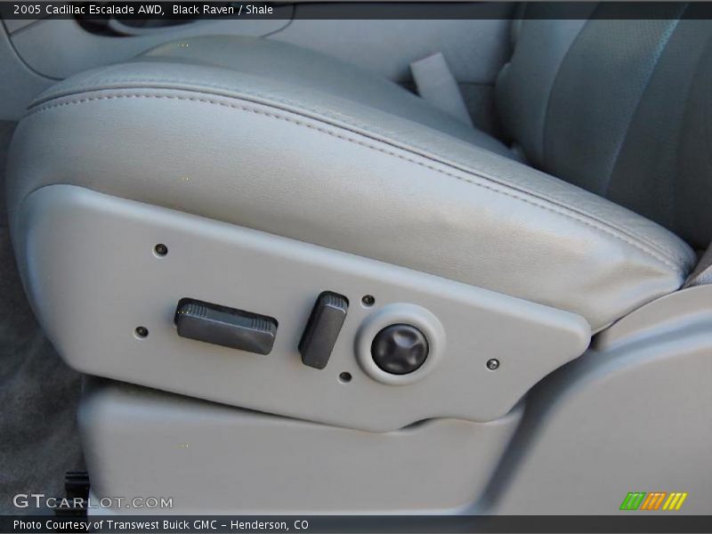 Black Raven / Shale 2005 Cadillac Escalade AWD