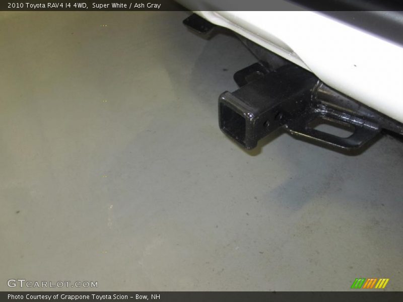 Super White / Ash Gray 2010 Toyota RAV4 I4 4WD