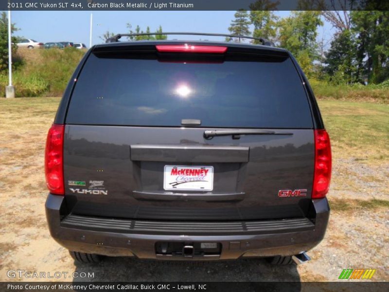 Carbon Black Metallic / Light Titanium 2011 GMC Yukon SLT 4x4