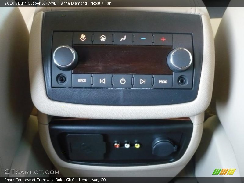 White Diamond Tricoat / Tan 2010 Saturn Outlook XR AWD