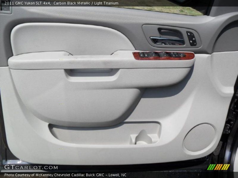 Carbon Black Metallic / Light Titanium 2011 GMC Yukon SLT 4x4