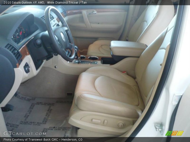 White Diamond Tricoat / Tan 2010 Saturn Outlook XR AWD