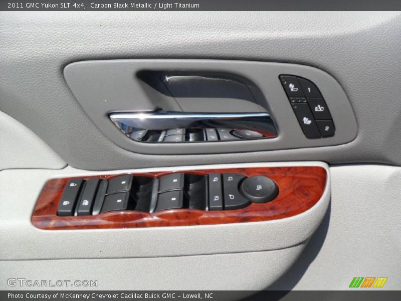 Carbon Black Metallic / Light Titanium 2011 GMC Yukon SLT 4x4