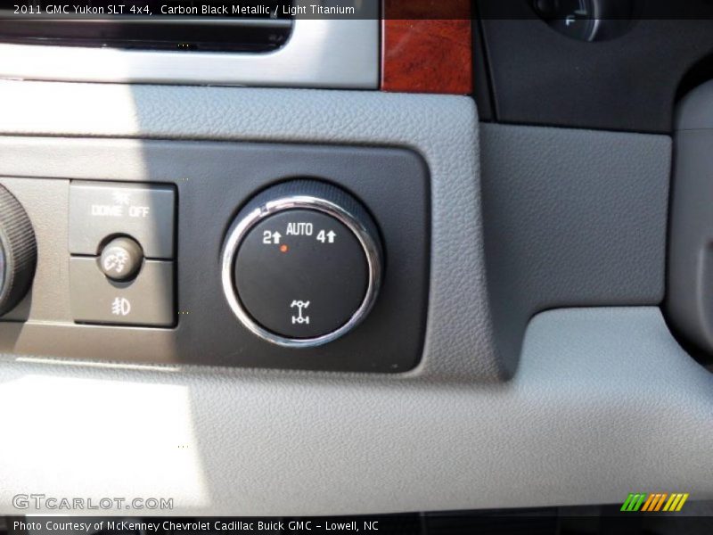 Carbon Black Metallic / Light Titanium 2011 GMC Yukon SLT 4x4