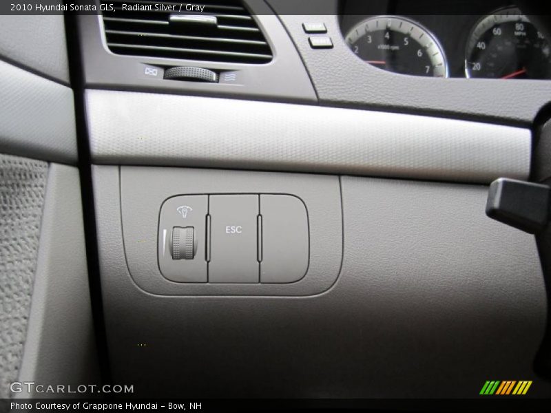 Radiant Silver / Gray 2010 Hyundai Sonata GLS