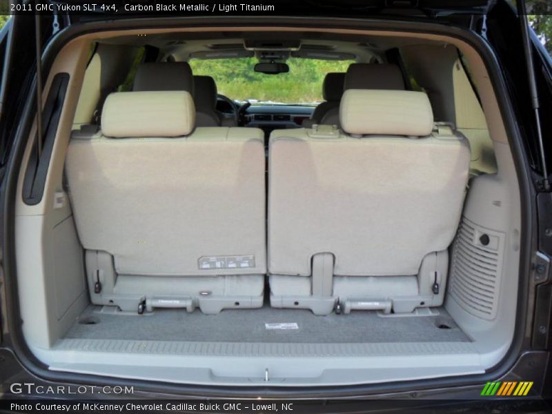 Carbon Black Metallic / Light Titanium 2011 GMC Yukon SLT 4x4