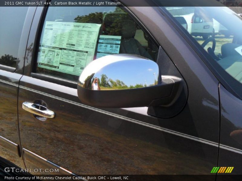 Carbon Black Metallic / Light Titanium 2011 GMC Yukon SLT 4x4