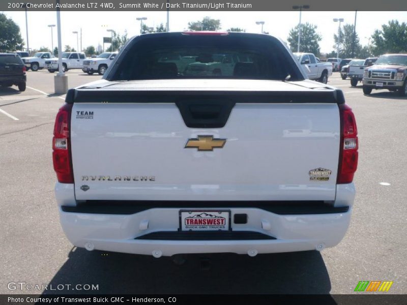 Summit White / Dark Titanium/Light Titanium 2007 Chevrolet Avalanche LTZ 4WD
