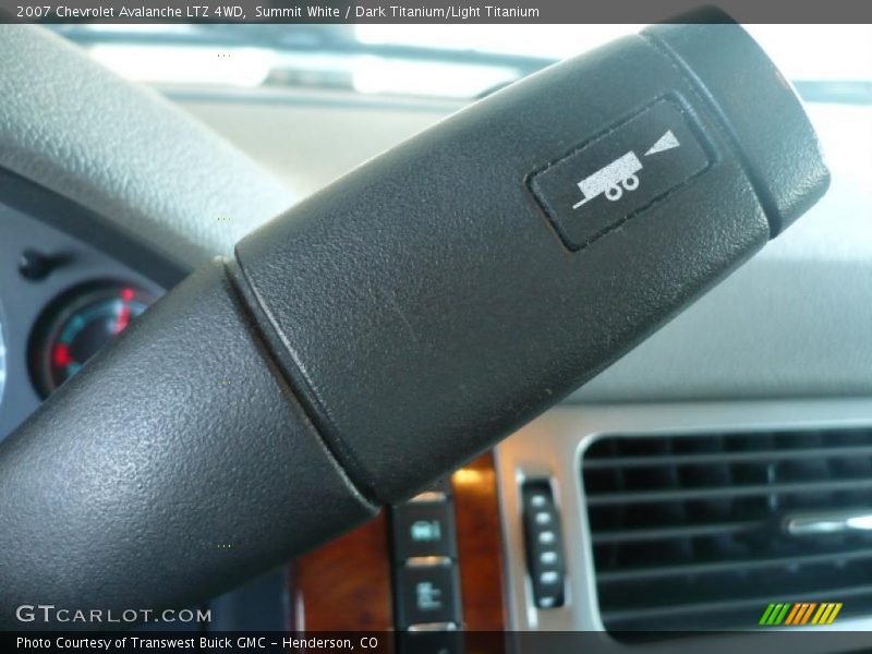 Summit White / Dark Titanium/Light Titanium 2007 Chevrolet Avalanche LTZ 4WD