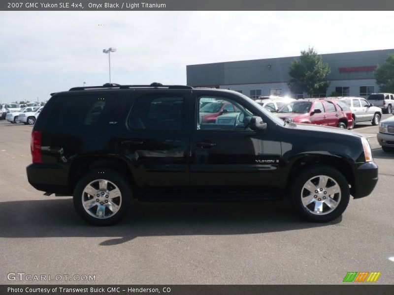 Onyx Black / Light Titanium 2007 GMC Yukon SLE 4x4