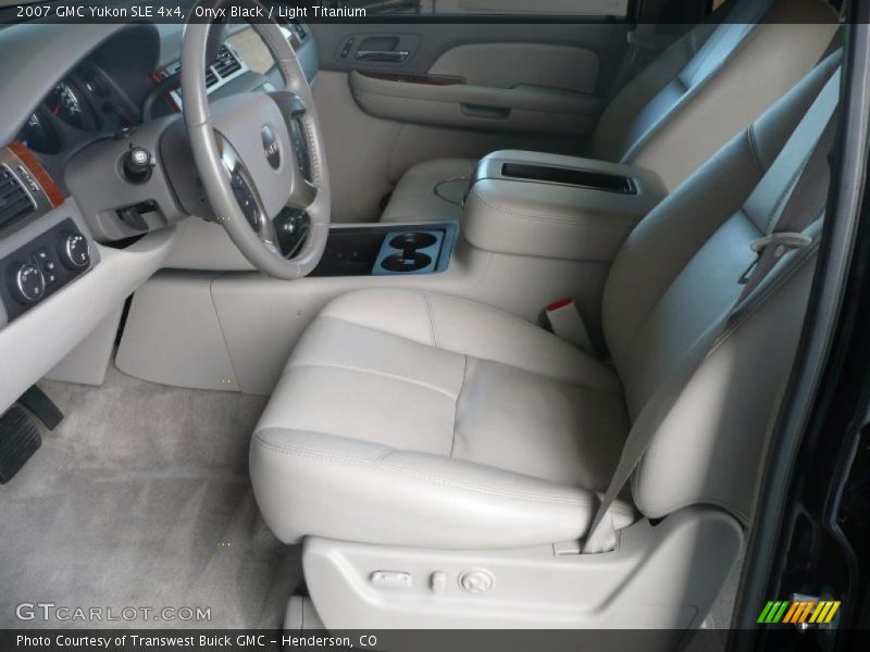 Onyx Black / Light Titanium 2007 GMC Yukon SLE 4x4