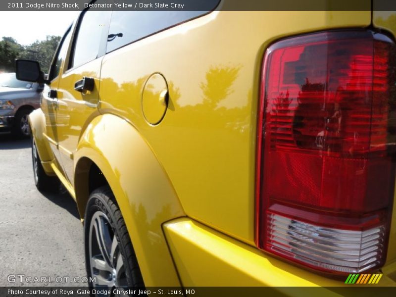 Detonator Yellow / Dark Slate Gray 2011 Dodge Nitro Shock