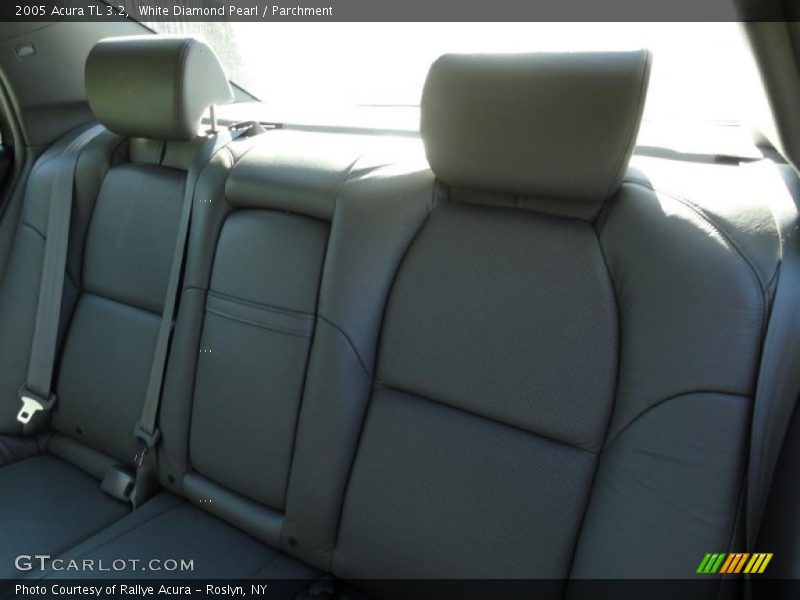 White Diamond Pearl / Parchment 2005 Acura TL 3.2