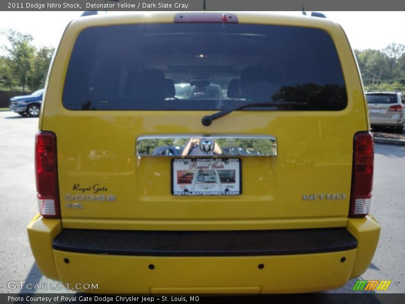 Detonator Yellow / Dark Slate Gray 2011 Dodge Nitro Shock