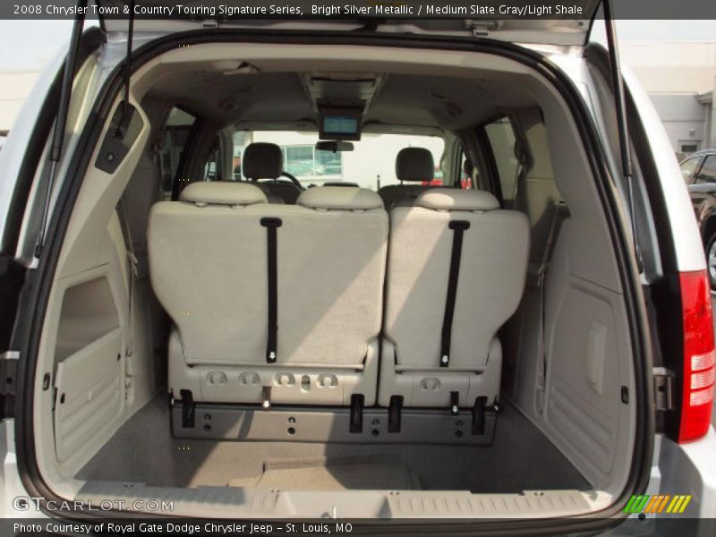 Bright Silver Metallic / Medium Slate Gray/Light Shale 2008 Chrysler Town & Country Touring Signature Series