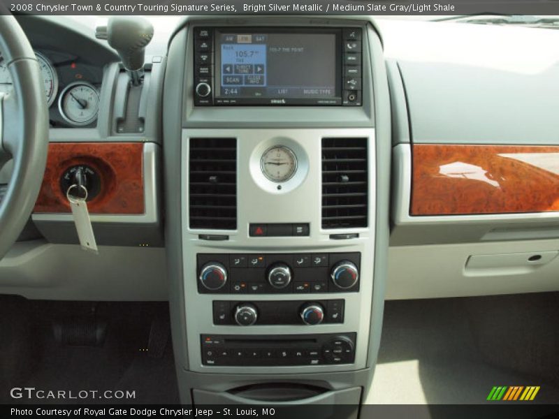 Bright Silver Metallic / Medium Slate Gray/Light Shale 2008 Chrysler Town & Country Touring Signature Series