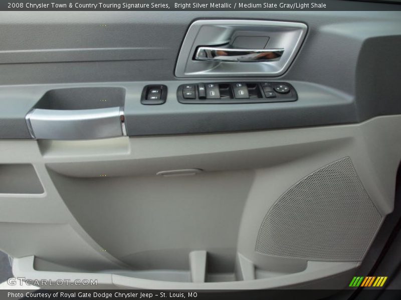 Bright Silver Metallic / Medium Slate Gray/Light Shale 2008 Chrysler Town & Country Touring Signature Series