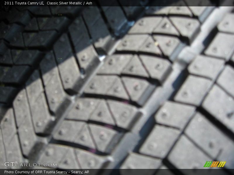 Classic Silver Metallic / Ash 2011 Toyota Camry LE