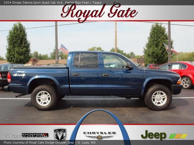 Patriot Blue Pearl / Taupe 2004 Dodge Dakota Sport Quad Cab 4x4