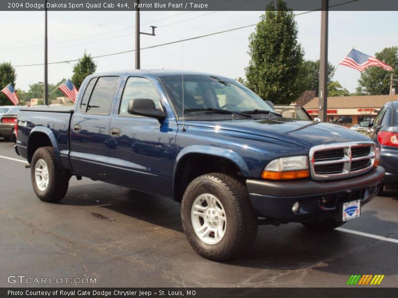 Patriot Blue Pearl / Taupe 2004 Dodge Dakota Sport Quad Cab 4x4