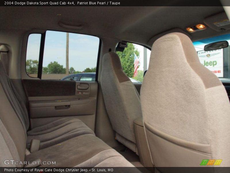 Patriot Blue Pearl / Taupe 2004 Dodge Dakota Sport Quad Cab 4x4