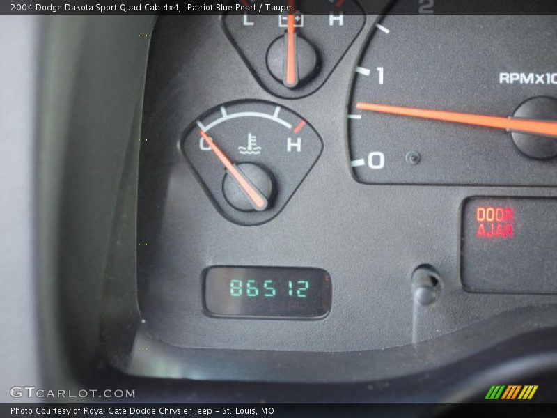 Patriot Blue Pearl / Taupe 2004 Dodge Dakota Sport Quad Cab 4x4