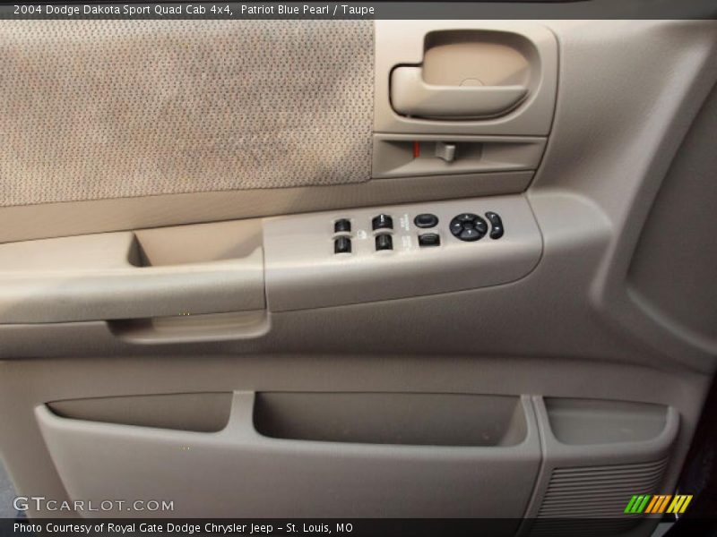 Patriot Blue Pearl / Taupe 2004 Dodge Dakota Sport Quad Cab 4x4