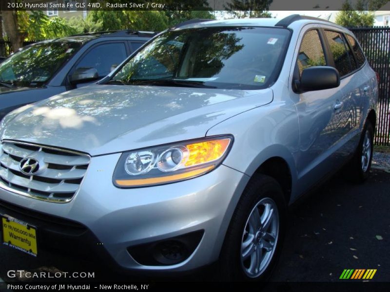 Radiant Silver / Gray 2010 Hyundai Santa Fe GLS 4WD