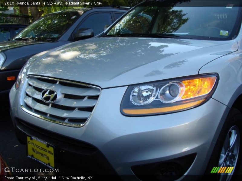 Radiant Silver / Gray 2010 Hyundai Santa Fe GLS 4WD