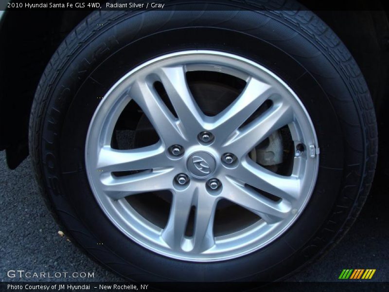 Radiant Silver / Gray 2010 Hyundai Santa Fe GLS 4WD
