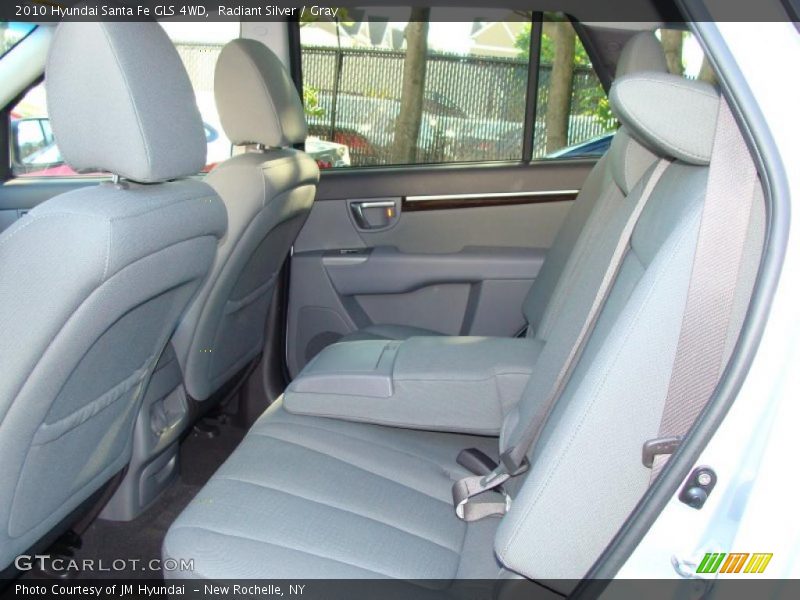 Radiant Silver / Gray 2010 Hyundai Santa Fe GLS 4WD