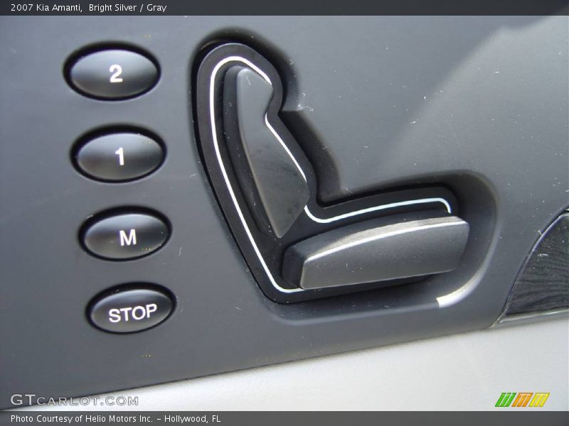 Bright Silver / Gray 2007 Kia Amanti