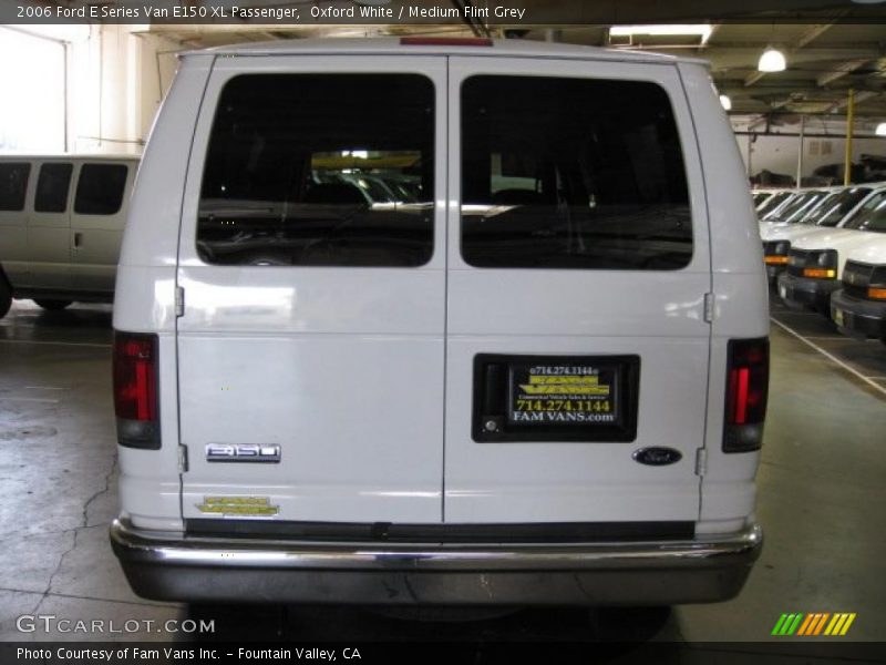 Oxford White / Medium Flint Grey 2006 Ford E Series Van E150 XL Passenger