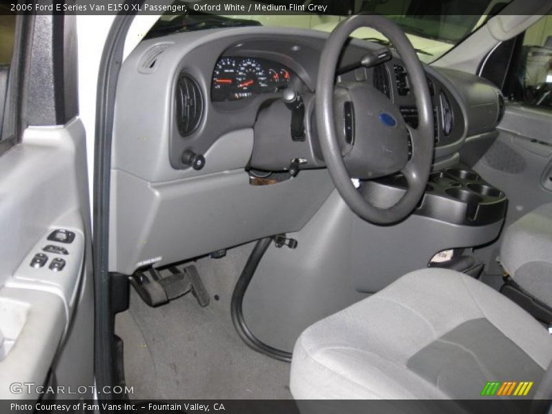 Oxford White / Medium Flint Grey 2006 Ford E Series Van E150 XL Passenger
